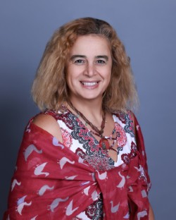 Miss Nataly Atalla, Consultant Gynaecologist specialising in reproductive medicine, infertility, menopause, and minimally invasive treatments.